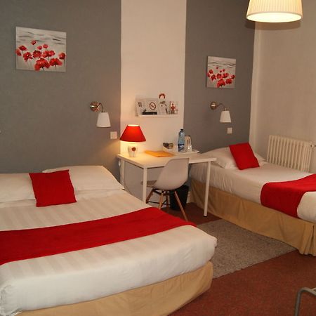 Contact Hotel Les Platanes Villeneuve Sur Lot Centre Eksteriør bilde